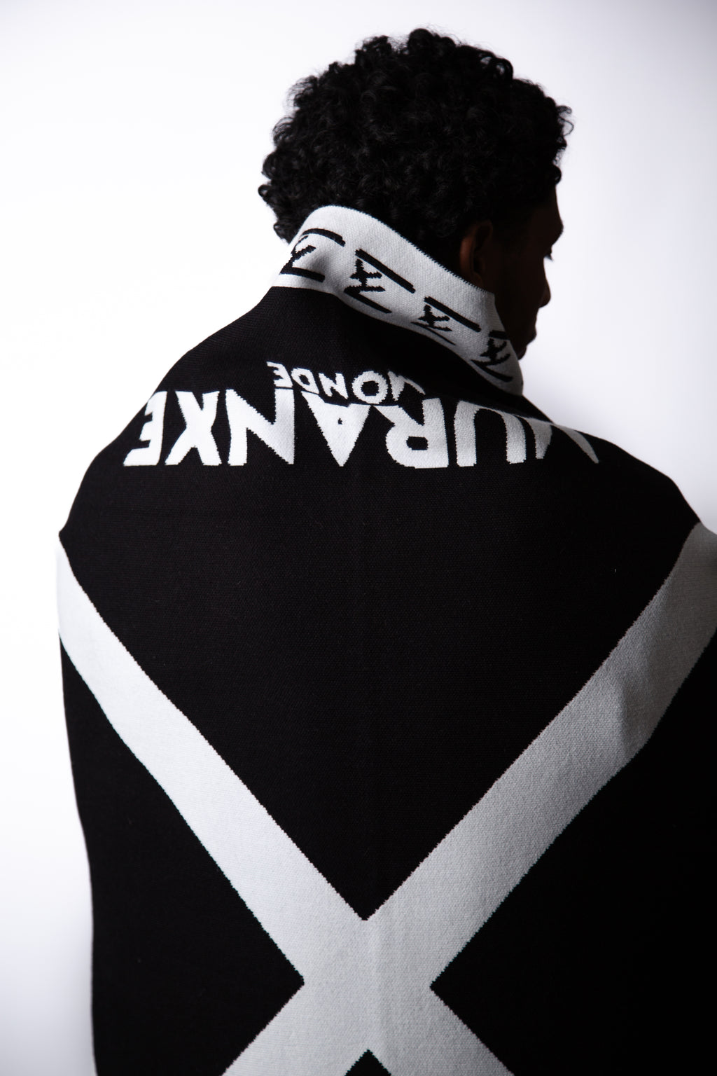 Couverture la-marque